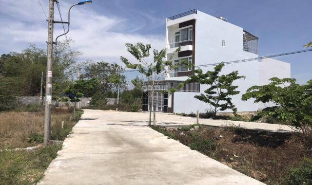 Bán đất đường 6m  thôn Võ Cang, Xã Vĩnh Trung, Nha Trang, DT 106m2, giá 12tr/m2. LH 0983112702