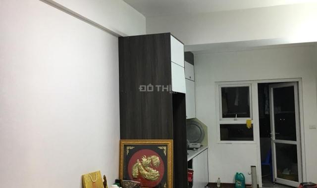 Cần bán căn 2 phòng ngủ, 72m2 HH1C Linh Đàm, view hồ giá tốt
