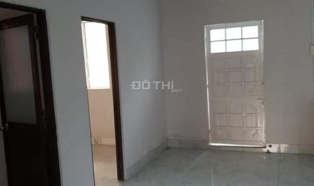 Cho thuê nhà gần ngã tư Phú Văn, diện tích 60m2, 2 phòng ngủ, giá 4tr/tháng, giảm giá 2 tháng đầu