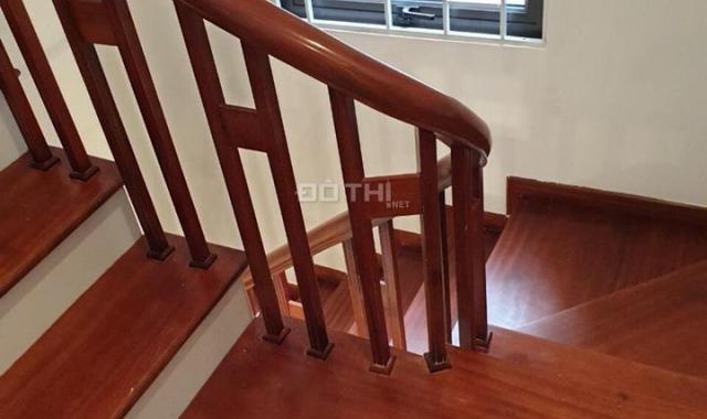 Bán nhà đẹp như hình tại Thạch Bàn 30m2 x 5 tầng, ngõ 2.1m, giá 2,85 tỷ (cách chợ Thạch Bàn 100m)