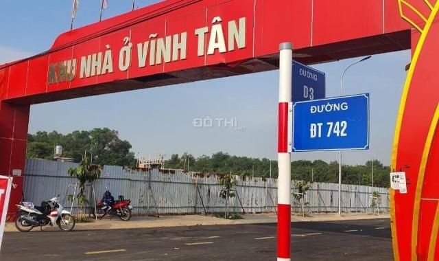 Cần sang lại lô đất 2 mặt tiền đường 32m, Huỳnh Văn Luỹ, Vĩnh Tân, giá 800tr, giá buông sổ