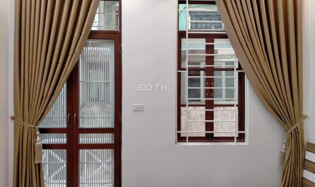 Nhà đẹp, thoáng, 40m2 ô tô tránh, Đê Tô Hoàng, Hai Bà Trưng, 31m2*5T, 3.3 tỷ, LH 0942623523