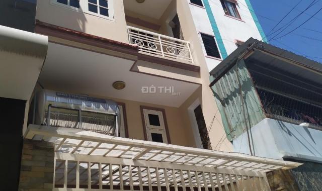 Cần bán nhà hẻm 5m, 2 lầu Bành Văn Trân, giá 5.85 tỷ, gần công viên Lê Thị Riêng