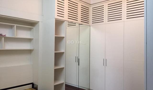 Chính chủ cần bán gấp căn hộ cao cấp tại Royal City, 2PN, 114m2, giá tốt