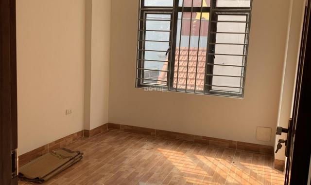 Bán nhà mới siêu rẻ 33m2*5 tầng, chỉ 2.35 tỷ, phố Lê Trọng Tấn, La Khê, Hà Đông