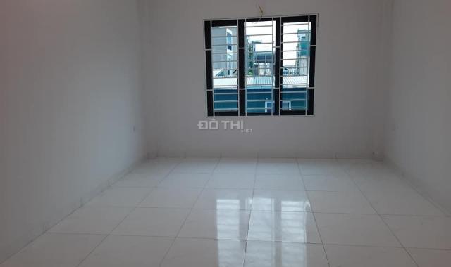 Bán nhà mới siêu rẻ 33m2*5 tầng, chỉ 2.35 tỷ, phố Lê Trọng Tấn, La Khê, Hà Đông