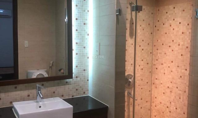 Cần cho thuê căn hộ The Everrich 1, đường 3/2, quận 11, 115m2, 2PN, 2WC có bồn tắm. Nhà gồm tủ quần