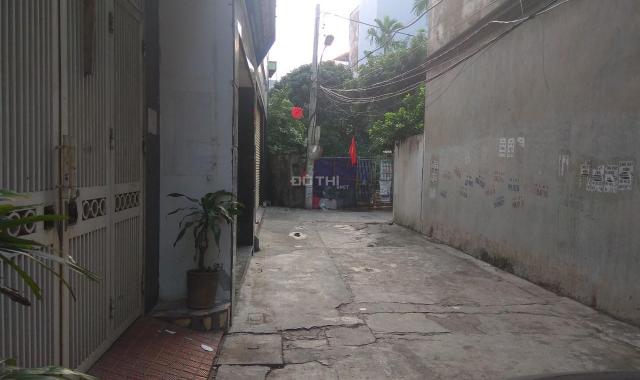 Chính chủ bán nhà 3 tầng ngõ 132 Nguyễn Xiển, Thanh Xuân, Hà Nội. Diện tích sổ đỏ là 52m2