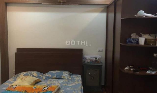 Bán nhà Phố Trạm Long Biên, DT 35m2 x 5T, MT 4m, ô tô đỗ cửa, kinh doanh, giá 2.75 tỷ. 0968218002