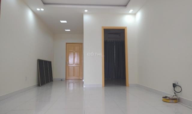 Cho thuê căn hộ tầng 2, 63m2, cc Hoàng Huy. LH: 0829.067.886