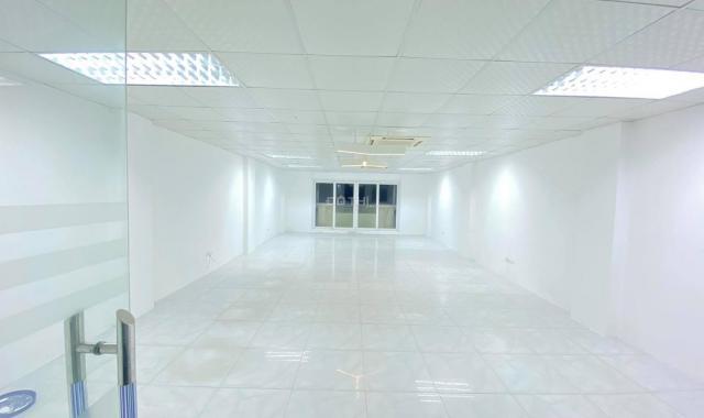 Cho thuê sàn văn phòng tại Nguyễn Xiển, 110 triệu/tháng/tầng