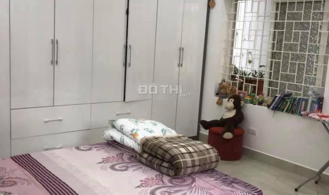 Bán nhà Quỳnh Mai, 40m2 x 3 mặt thoáng, nhà đẹp ở luôn 3.45 tỷ