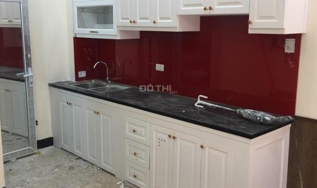 Bán nhà ngõ 192 Lê Trọng Tấn 31m2, 5 tầng mới, giá 3.1 tỷ, nhà cách mặt ngõ to 10m, LH 0972638668