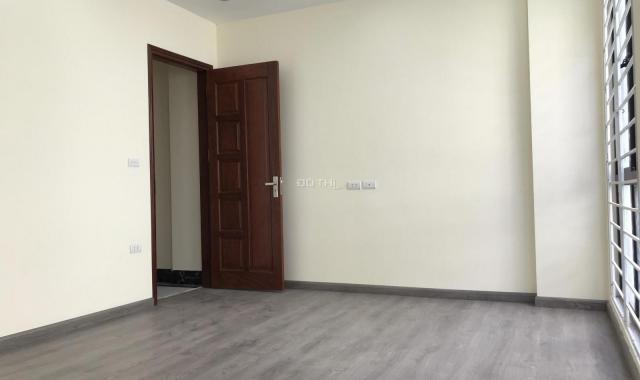 Bán nhà phân lô Đầm Trấu, Hai Bà Trưng, 50m2x5T, giá 5,5 tỷ ô tô vào nhà