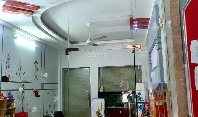 Cho thuê nhà 5 tầng số 8 ngõ 86, phố Chùa Hà, 80m2, tiện làm VP, giá rẻ