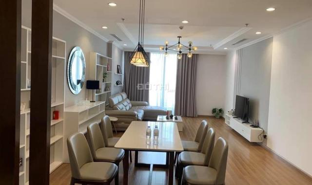Bán căn hộ cao cấp Vinhomes Nguyễn Chí Thanh, căn góc 02, 4 phòng ngủ, giá 10.5 tỷ