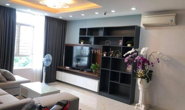 Bán gấp căn hộ Phú Hoàng Anh DT: 129m2, 3PN, 3WC, giá: 2.46 tỷ nha decor, LH: 0847.545.455