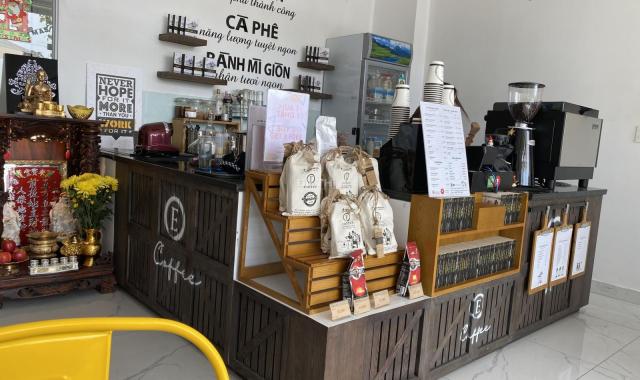 Sang quán cà phê E - Coffee - Trung Nguyên