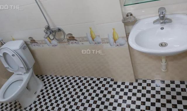 Bán nhà riêng tại phường Văn Chương, Đống Đa, Hà Nội, diện tích 24m2 giá 1.95 tỷ