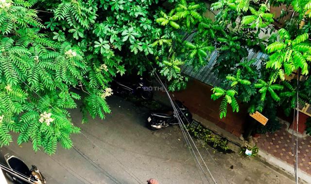 Cho thuê VP, MBKD Hoàng Quốc Việt, 70m2, MT 12m, full kính, có hầm giá 10 tr/th