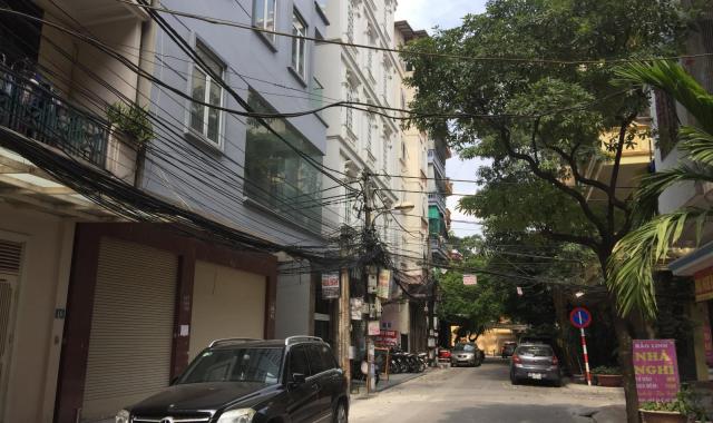 Cho thuê VP, MBKD Hoàng Quốc Việt, 70m2, MT 12m, full kính, có hầm giá 10 tr/th