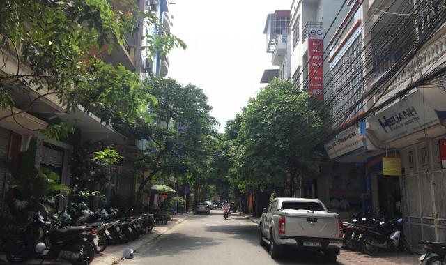 Cho thuê VP, MBKD Hoàng Quốc Việt, 70m2, MT 12m, full kính, có hầm giá 10 tr/th
