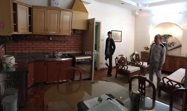 CC cho thuê nhà riêng phố Thông Phong, Đống Đa, DT 65m2 x 4,5 tầng, MT 6m, giá thuê 40tr/th