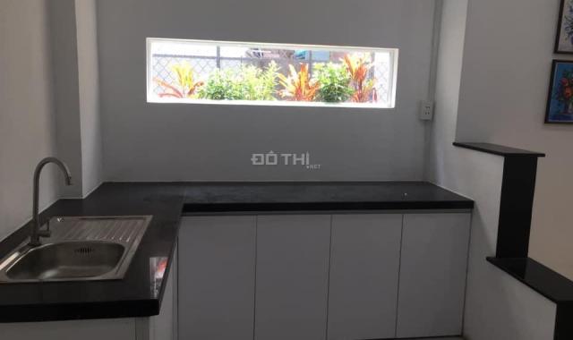 Bán nhà gần Nguyễn Kiệm, DT: 62m2, giá: 5.6 tỷ. LH: 0932155399