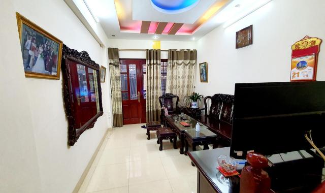 Bán gấp nhà Tô Vĩnh Diện, 62m2, phân lô ô tô quan chức ở 7.3 tỷ