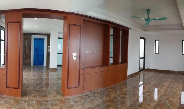 (Chính chủ) cho thuê căn penthouse 120 m2 - Cuối ngõ 300 Nguyễn Xiển