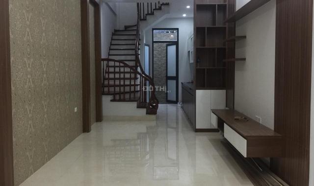 Bán nhà Cự Lộc, DT 34m2 x 5 tầng, gần Royal City, Nguyễn Trãi, giá 3.6 tỷ, LH 0977.998.121