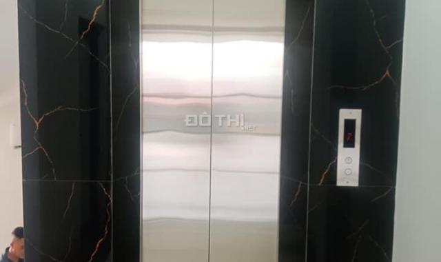 Bán nhà Nguyễn Ngọc Vũ, ôtô, thang máy, kinh doanh; 59m2; 8T; MT 4.5m; giá bán 14.8 tỷ
