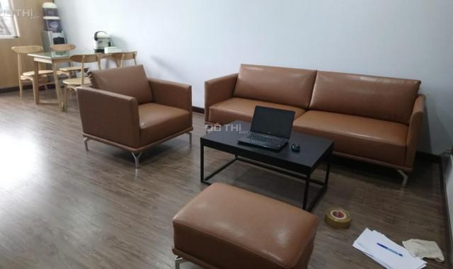 Chính chủ cần bán gấp căn hộ 72m2 HH Linh Đàm, giá 950tr. LH 0982151523