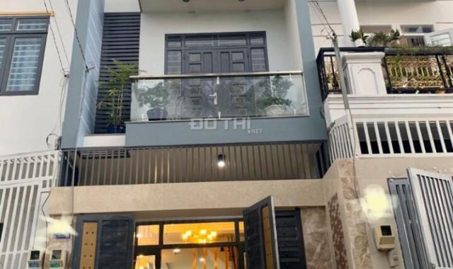 Chính chủ bán nhà 1 trệt, 2 lầu phường Tam Bình, DT 56 m2 sổ hồng riêng, giá 4,65 tỷ, 0967397301