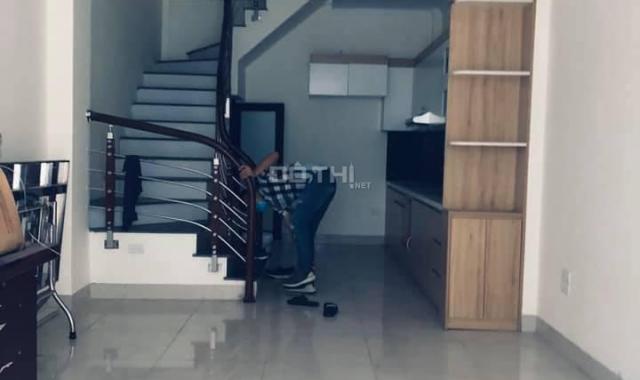 Bán nhà PL Bát Khối, Long Biên, 37m2, MT 4m, 5T mới xây, 3 thoáng, ô tô vào nhà. Giá chỉ 3.9 tỷ