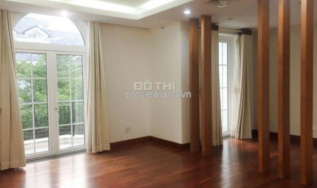 Thuê biệt thự Saigon Pearl, 1 hầm + 3 tầng, nhà đẹp, 4 phòng ngủ 4, giá 89 tr/tháng