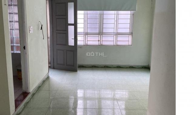 Cho thuê nhà ở ngõ 33 Văn Cao, 4 tầng cho hộ gia đình và bán hàng online