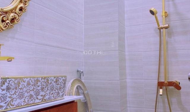 Bán nhà Phổ Quang 60m2, Phường 2, Tân Bình, giá chỉ hơn 7 tỷ, 3 tầng, hẻm xe hơi