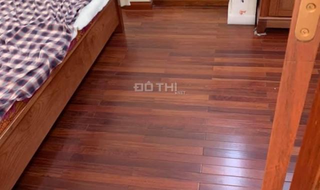 Áp lực tài chính, bán gấp nhà mặt phố Phúc Đồng, giá mặt ngõ, 90m2, 4T, 4.8 tỷ