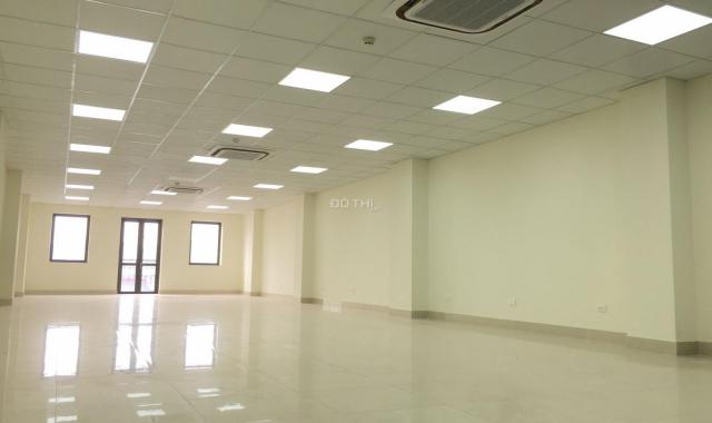 Chính chủ cho thuê văn phòng, showroom mặt phố 15 Nguyễn Xiển 160m2