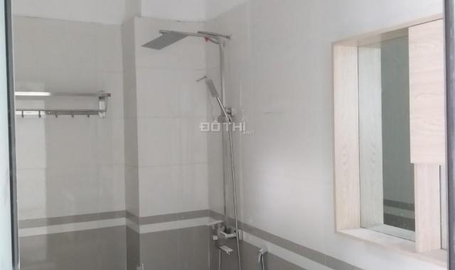 Chính chủ bán gấp nhà số 32, xây thô, ô tô đậu trước cửa, ô tô để nhà văn hóa cả ngày đêm