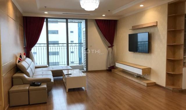 Cho thuê CHCC Vinhomes Nguyễn Chí Thanh - 54 Nguyễn Chí Thanh, 130m2, 3PN sáng, đủ đồ đẹp, giá rẻ