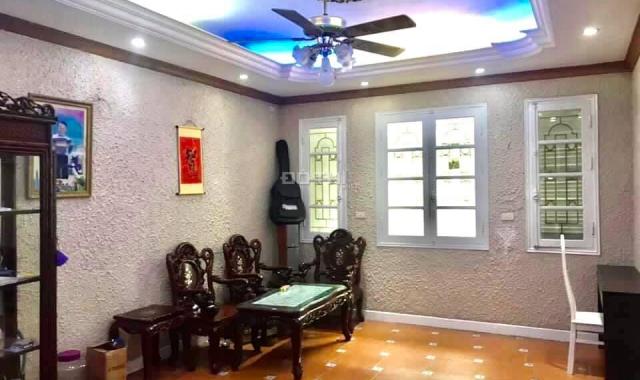 Nhà đẹp, ngõ rộng, 60m ra phố bán nhà ngõ 175 Thịnh Quang, Đống Đa, Hà Nội