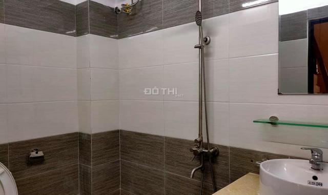 Nhà năm nay rẻ quá, 4 tầng mới cứng, 35m phố Bùi Xương Trạch, nhỉnh 2 tỷ