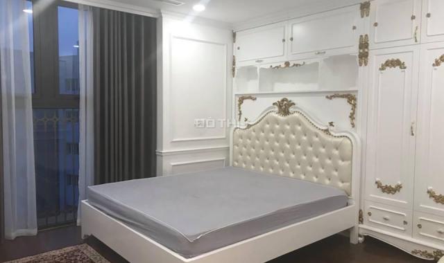 Cho thuê chung cư N04 Trần Duy Hưng, 126m2, 3 phòng ngủ đủ đồ, nhà mới vuông vắn (cạnh trường Am)