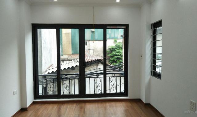 Bán nhà ngõ phố Bạch Đằng - Lãng Yên, 33m2 x 5T mới, ngõ KD nhỏ, ô tô gần nhà, 2,9 tỷ