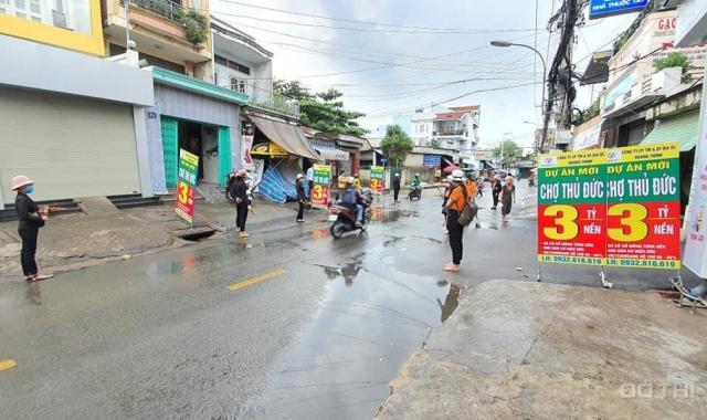 Cần bán lô đất ngay chợ Thủ Đức diện tích 63m2 sổ riêng, đường hẻm 5m ô tô đi vào được