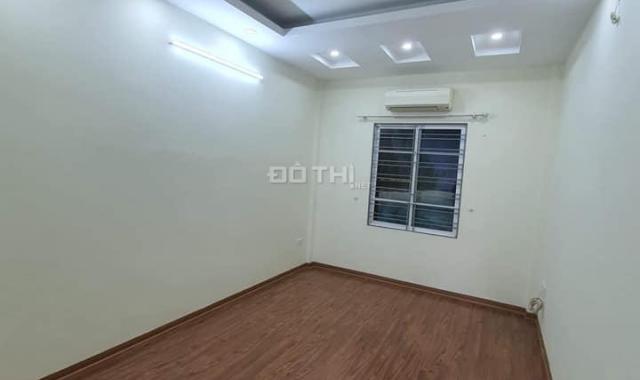 Nhà đẹp 3 tỷ nhà 4 tầng Linh Đàm, 41m2, sổ đỏ nở hậu, về ở luôn