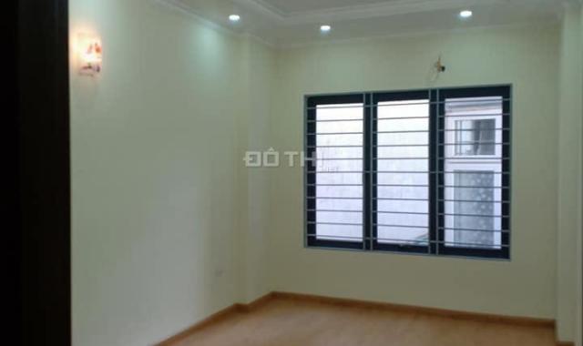 Bán nhà Nguyễn Chí Thanh, diện tích 38.5m2, giá 3.6 tỷ, LH: 0976284936