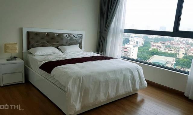 Bán căn hộ 3 phòng ngủ chung cư Vinhomes Nguyễn Chí Thanh, sổ đỏ CC, giá 7.6 tỷ. LHTT: 0852891080